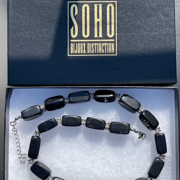 Soho Bijioux Distinction Black onyx necklace with intricate silver accents - Picture 1 of 7